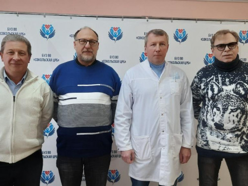 В канун Дня защитника Отечества мужчин административно-хозяйственного корпуса поздравили женщины-коллеги