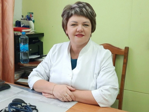 В эти праздничные дни рассказываем о людях труда, о наших медицинских работниках