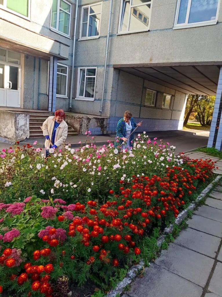 Коллектив Сокольской ЦРБ присоединился к общегородскому субботнику